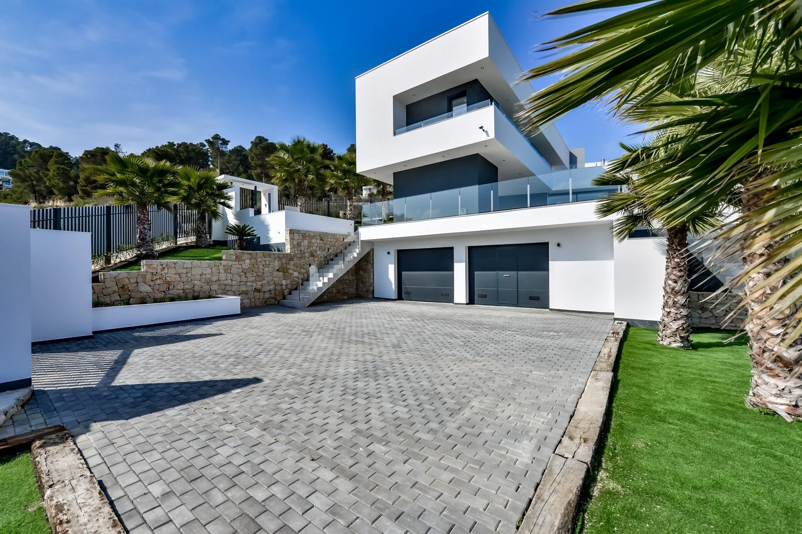 Impressive new build for sale in Jávea