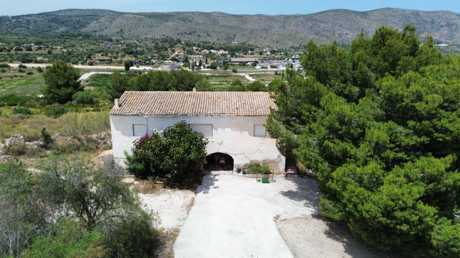 Rustieke Finca met Panoramisch Uitzicht in Teulada – 76.610 m² Grond en Huis om te Renoveren