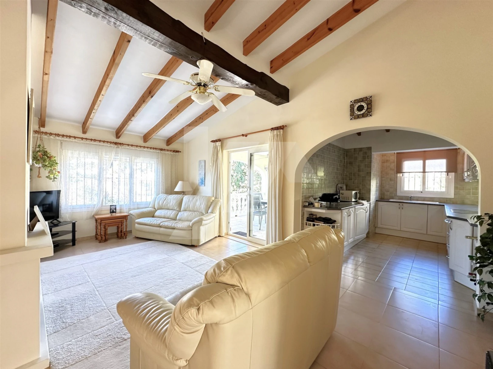 Villa for sale in Benissa, walking distance to Baladrar beach.