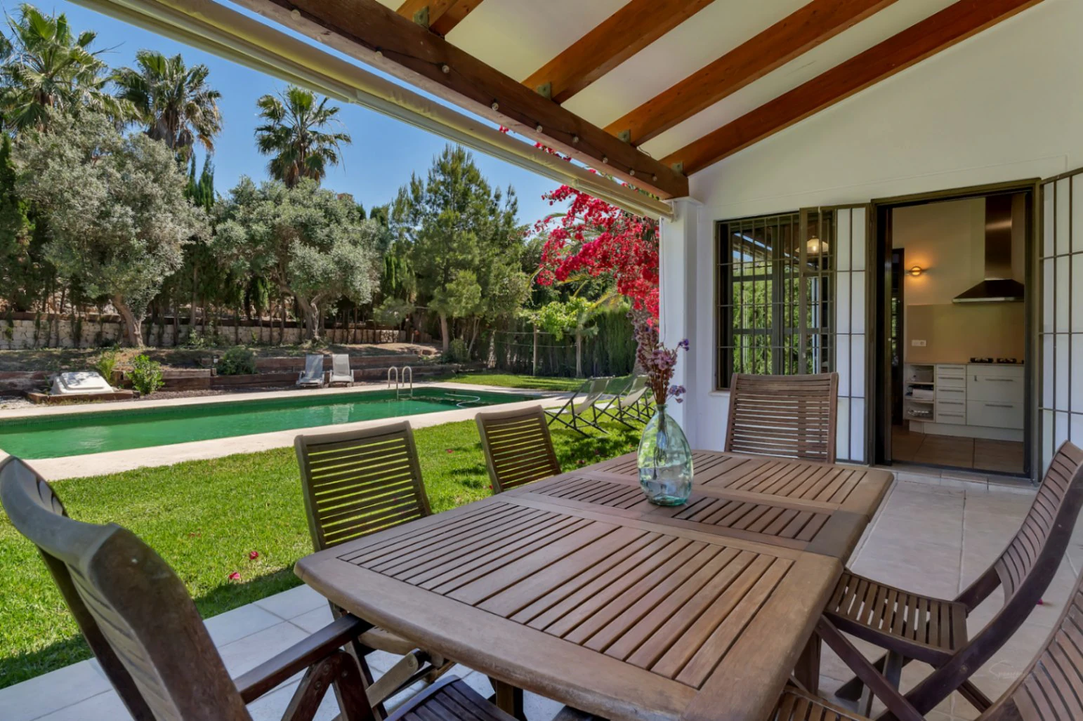 Villa impressionnante à vendre à Jávea, avec piscine intérieure et extérieure