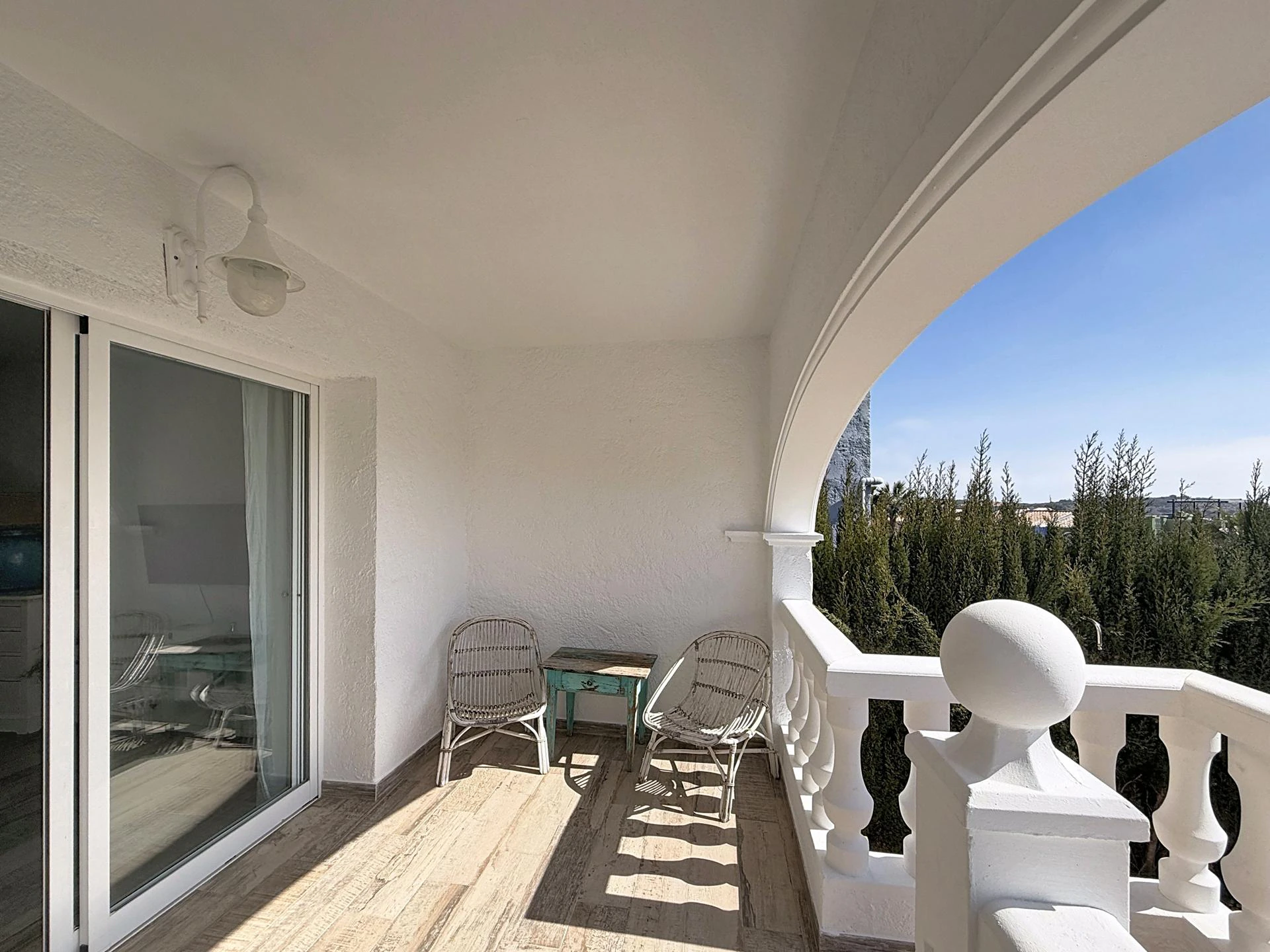 Cumbre del Sol gerenoveerd duplex appartement in Pueblo de la Paz