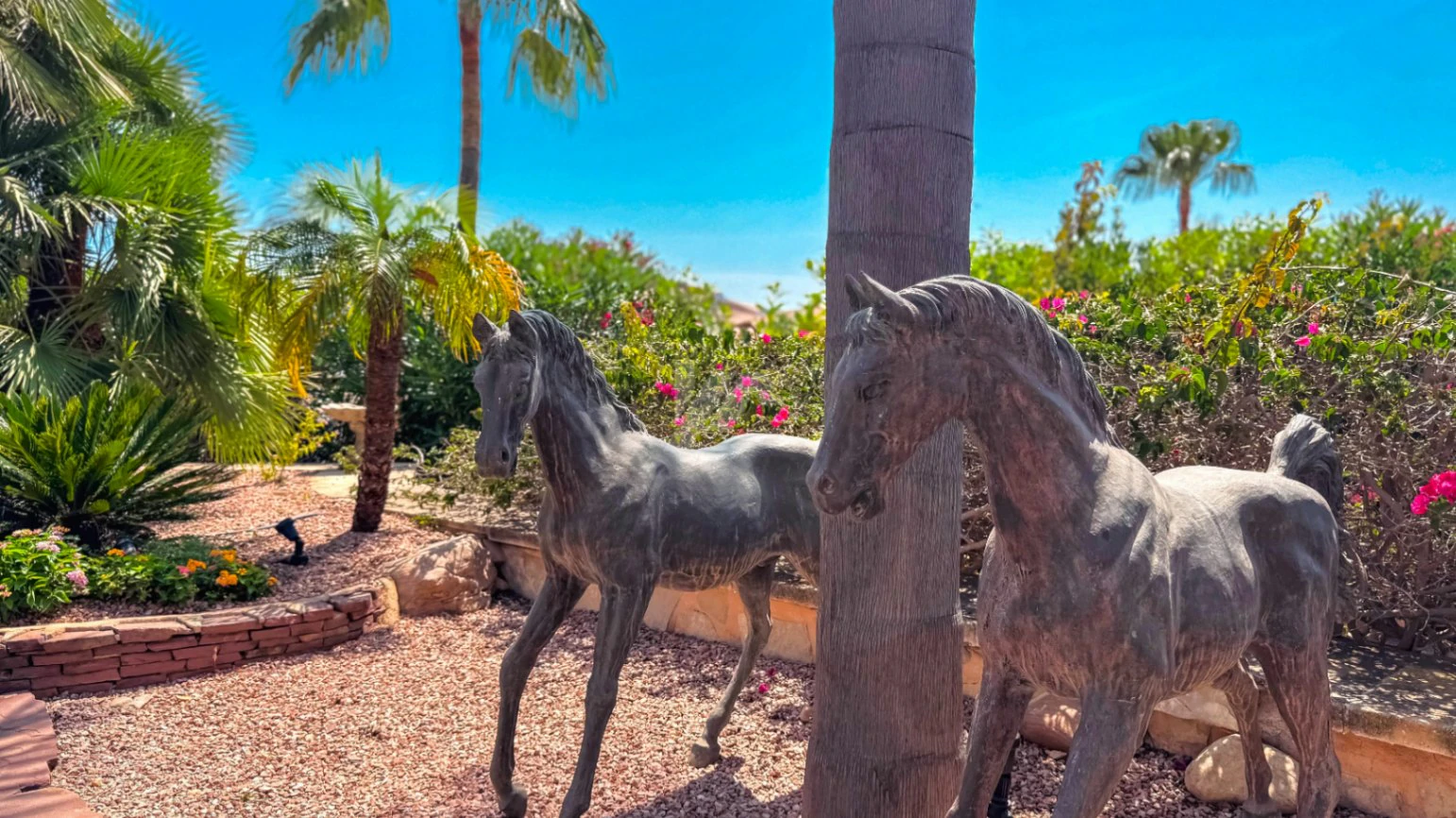Villa de lujo en venta en Moraira con vistas al mar.