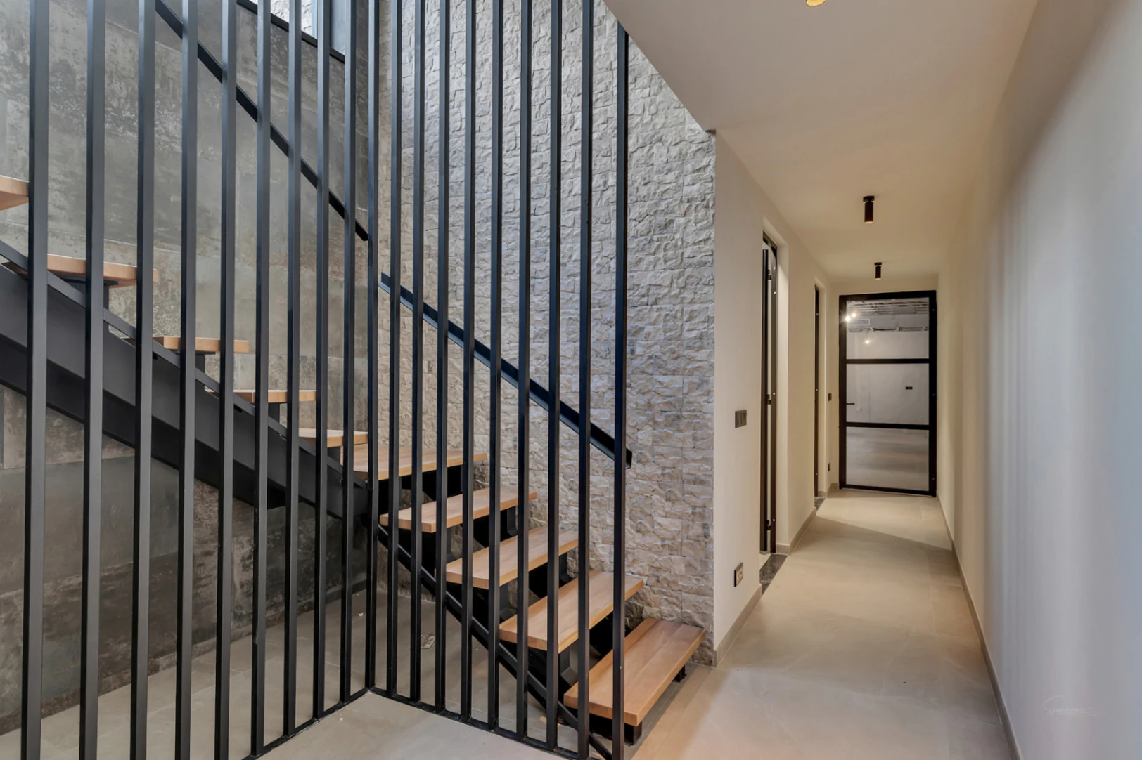 Luxury new build villa located in a quiet area.