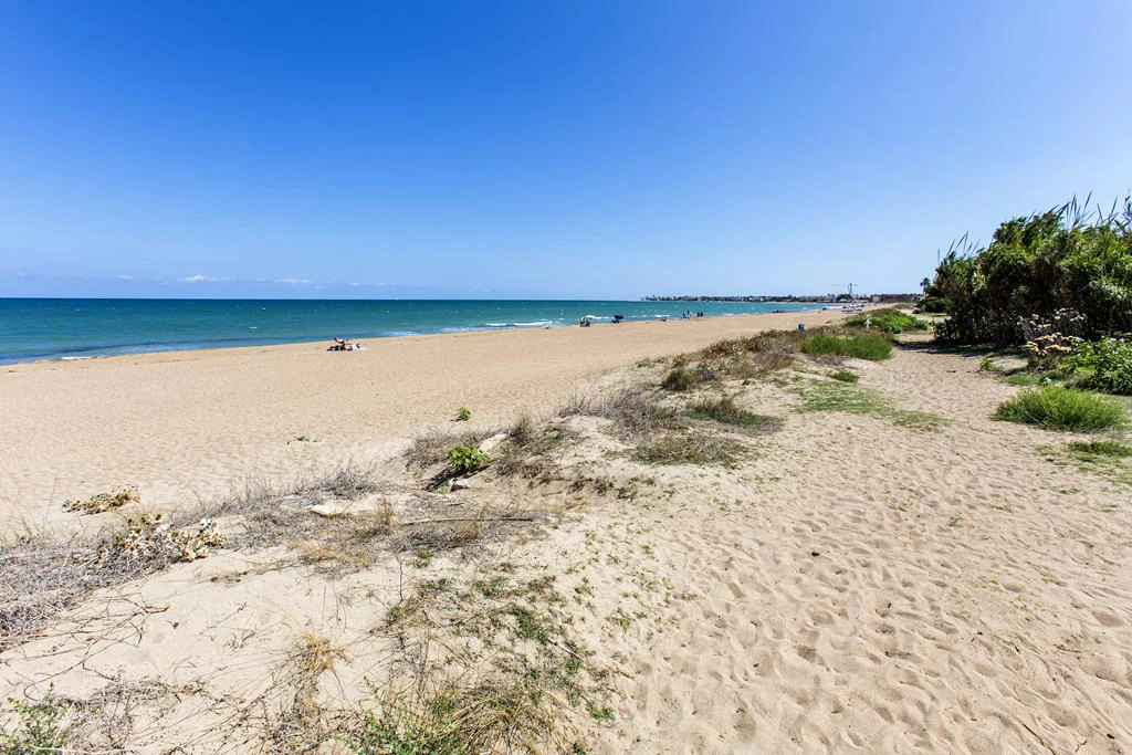 Villa with direct access to one of the best beaches in Dénia