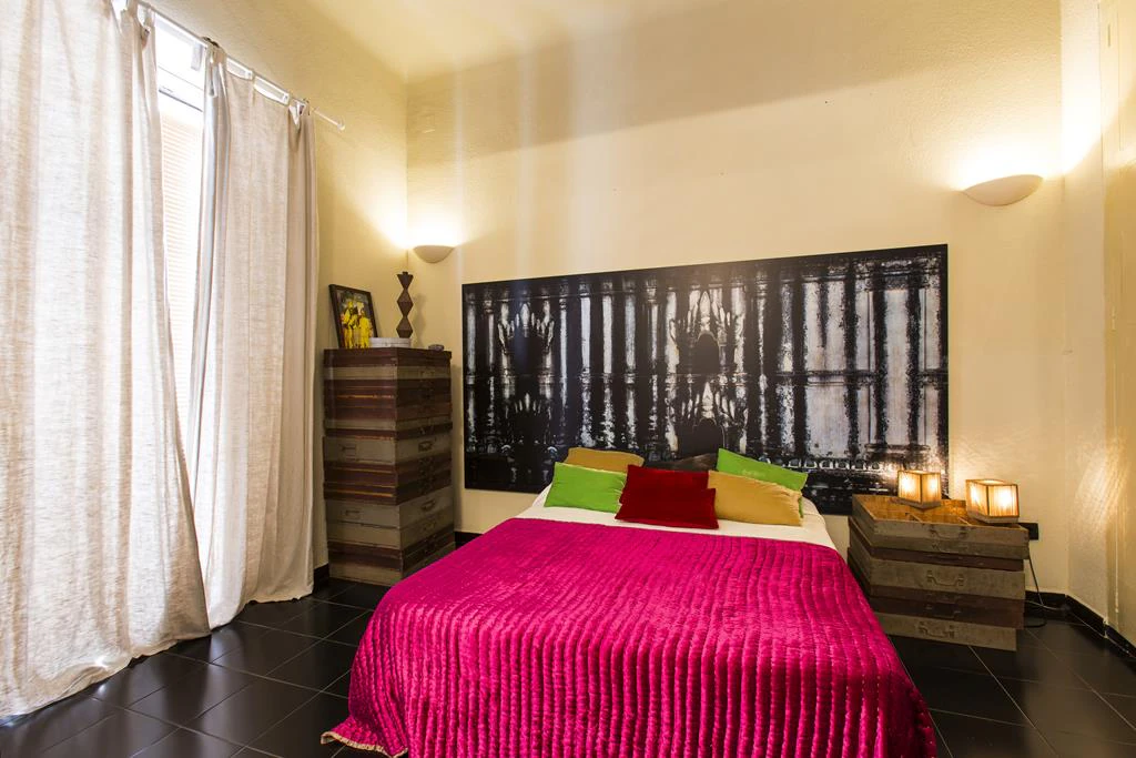 Two-storey town house with extensive interior patio, Dénia