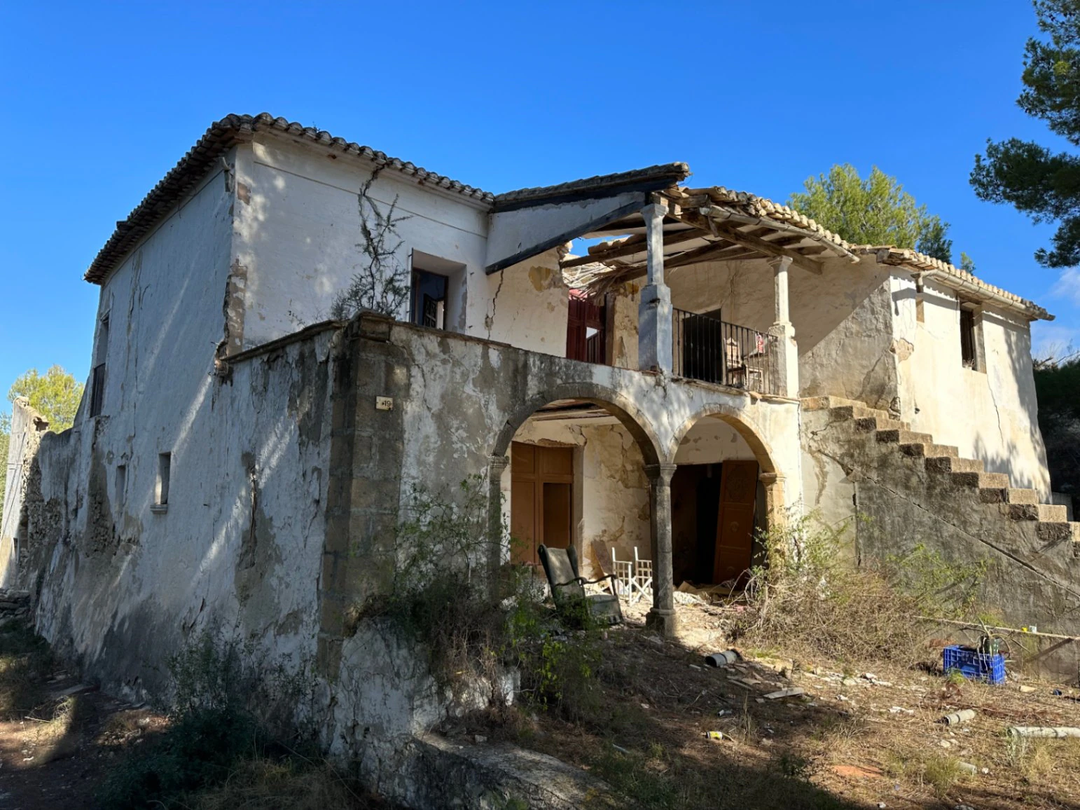 Riesiges rustikales Grundstück mit Meerblick in Moraira