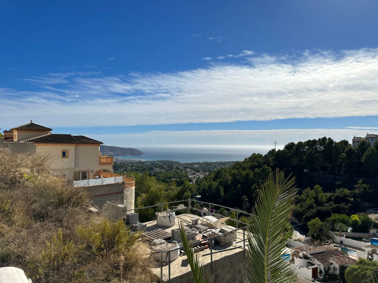 Plot with sea views in Moraira