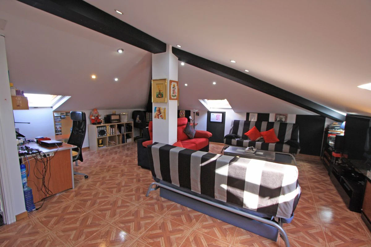 Finca-Villa of 11.310 m2 at 400 m from the beach