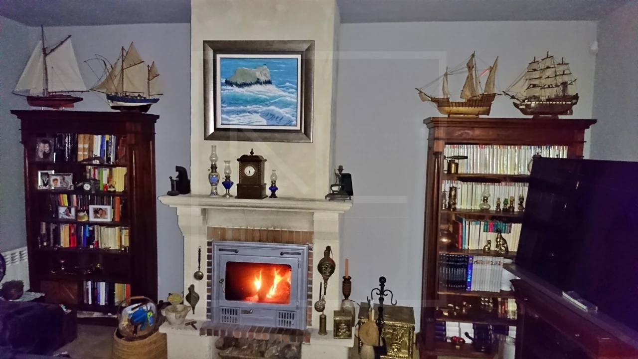 5 bedroom, 3 bathroom villa For Sale in Benitachell