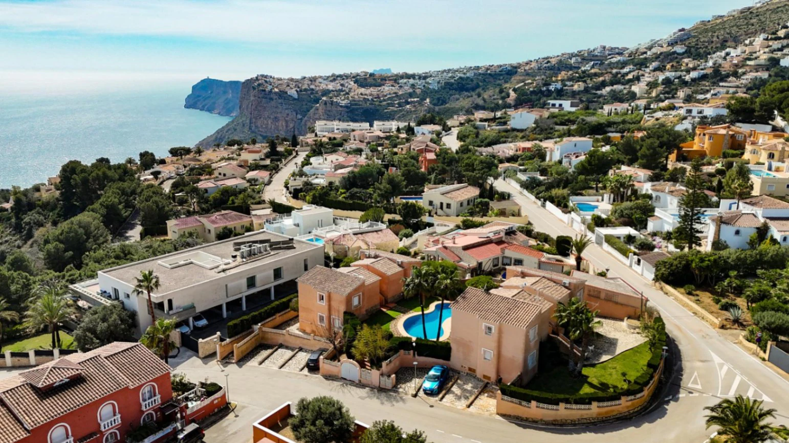Cumbre del Sol appartement gerenoveerd met uitzicht op zee
