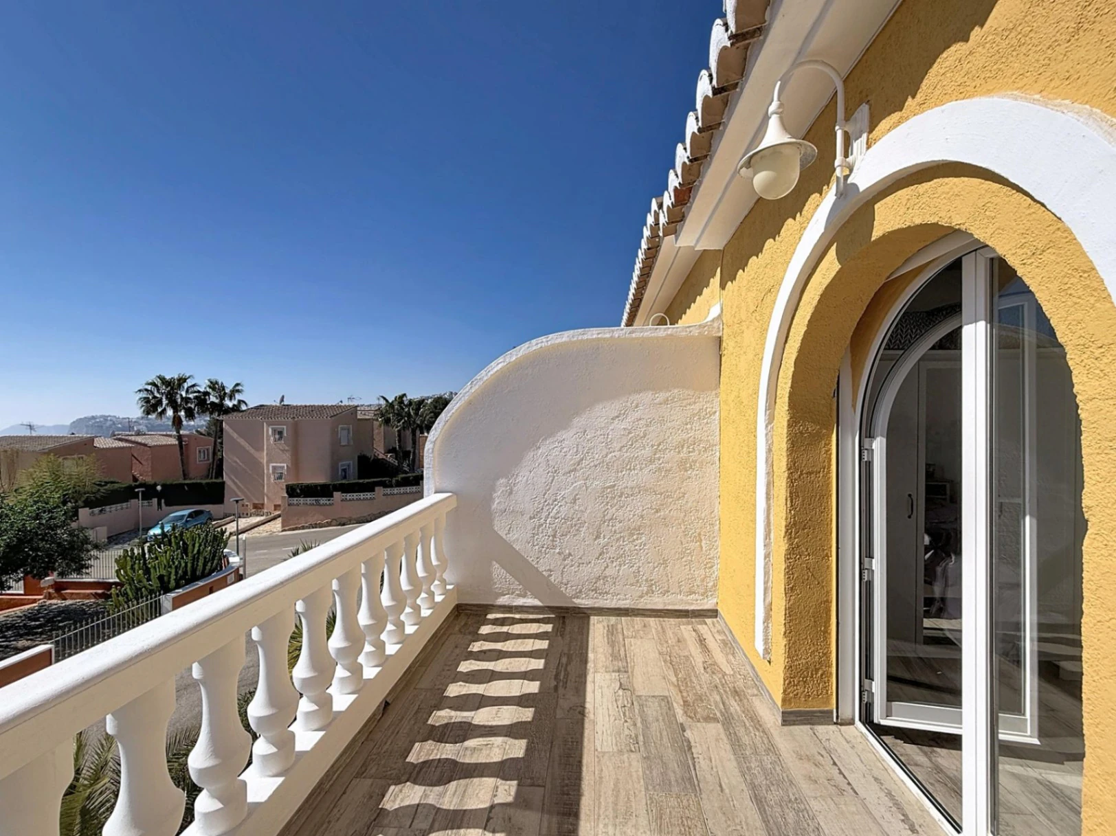 Cumbre del Sol gerenoveerd duplex appartement in Pueblo de la Paz