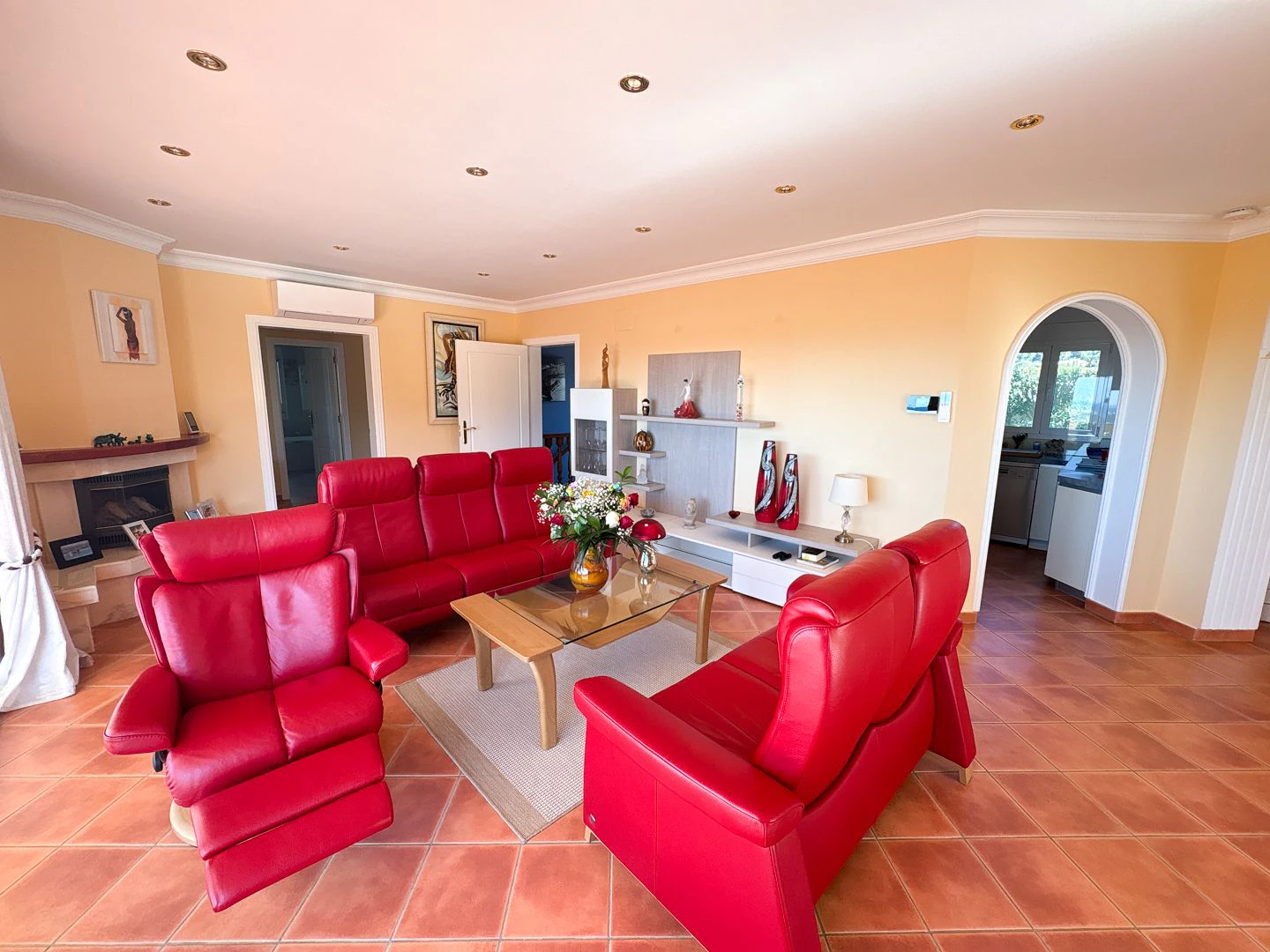 Luxury Villa in Marquesa VI: The Balcony of the Mediterranean