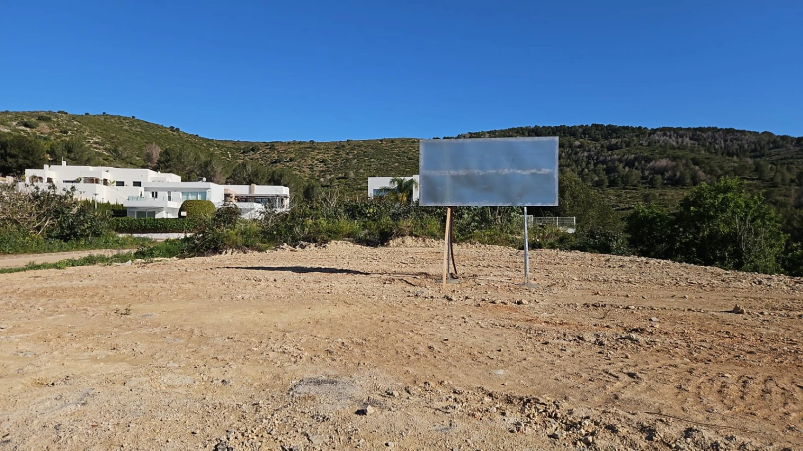 Parcela Esquinera de 1.060 m² con Vistas Despejadas en Racó de Nadal, Benitachell