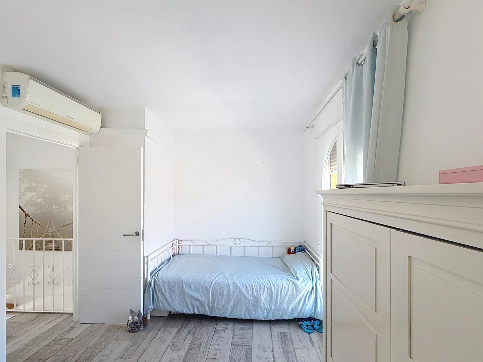 Cumbre del Sol gerenoveerd duplex appartement in Pueblo de la Paz
