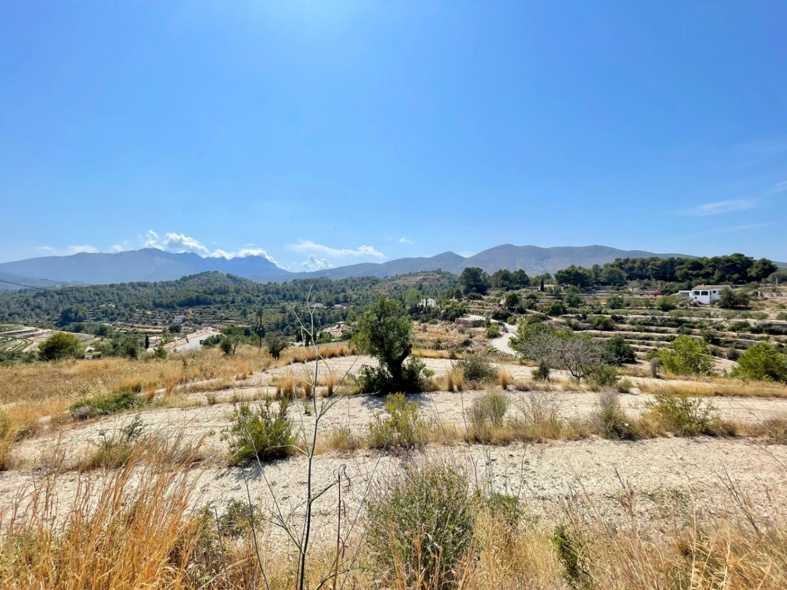 PLOT WITH PROJECT AND LICENSE IN BENISSA
