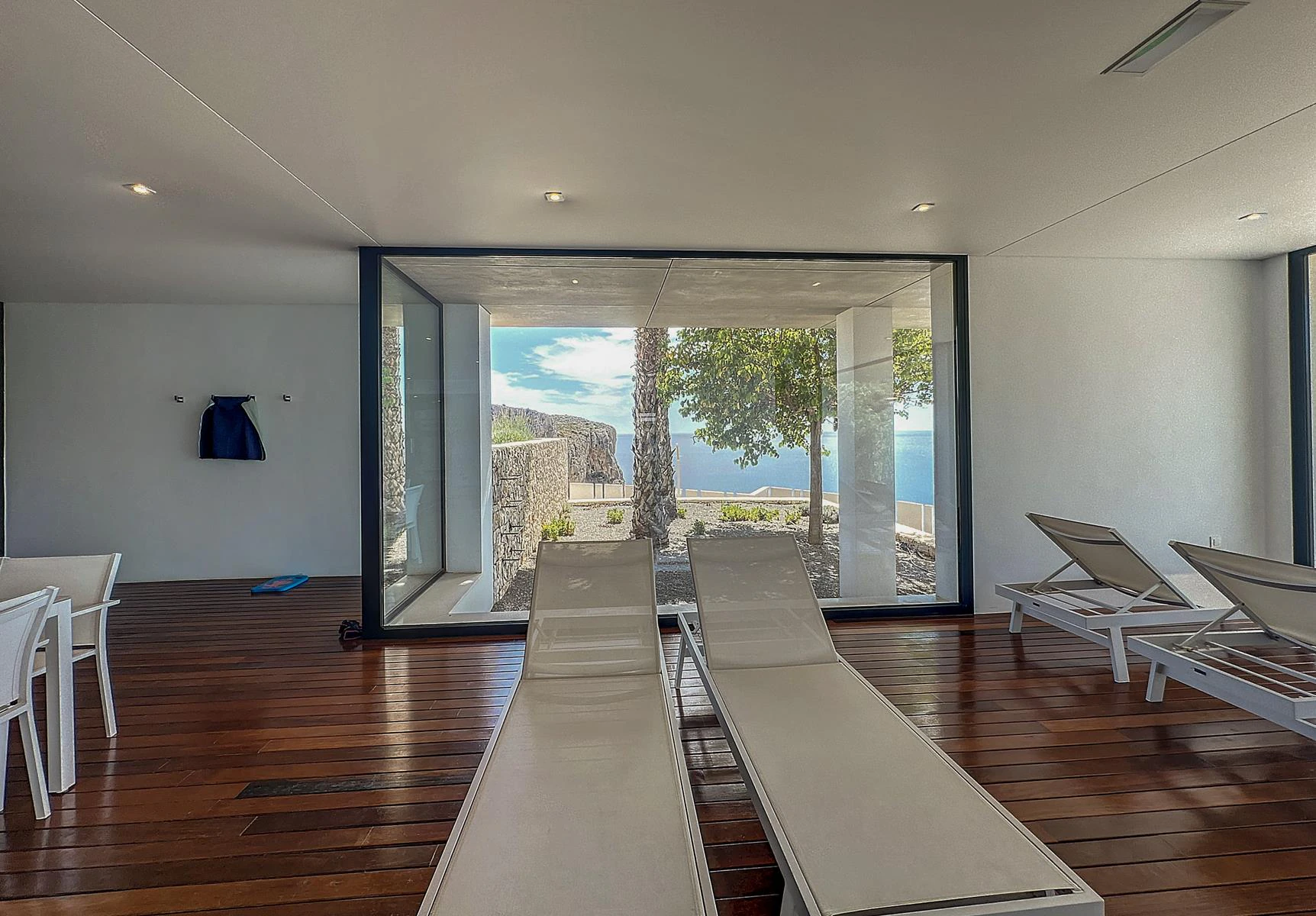 Cumbre del Sol moderne luxe appartement metSpectaculaire panoramisch uitzicht op de zee en de kliffen
