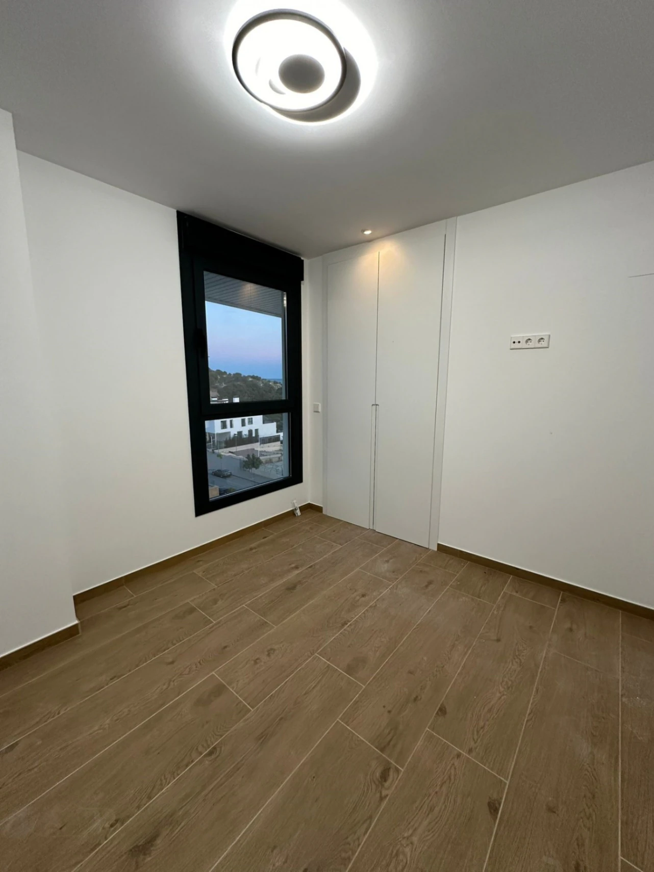 Seafront Apartment for Sale in Villajoyosa