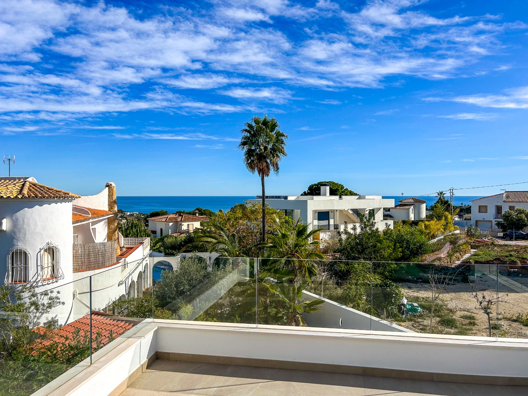 Neu gebaute Villa in Benissa mit Privatpool und Meerblick