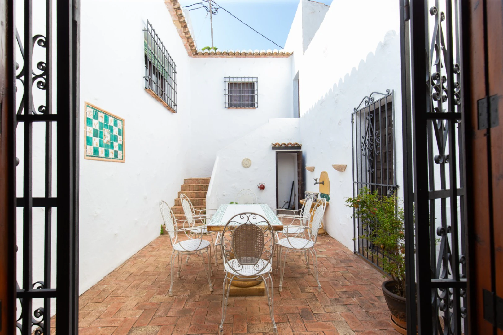 Villa with spectacular sea views in the 'El Tosalet' urbanization in Jávea.