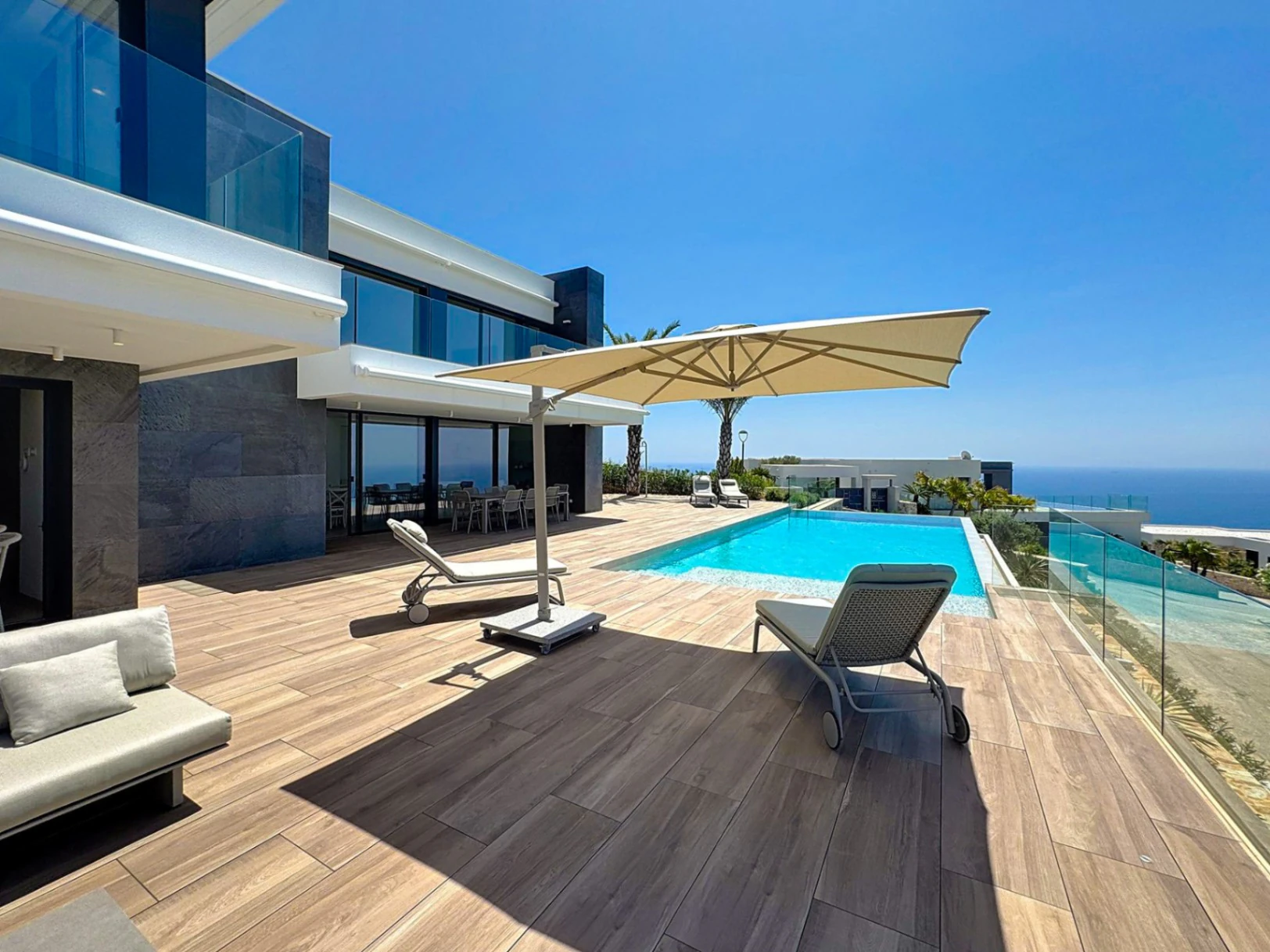 Cumbre del Sol Luxury villa with panoramic views in Jazmines residential area
