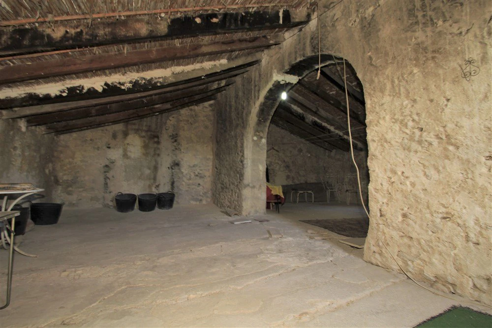 Traditional village house for sale in Teulada