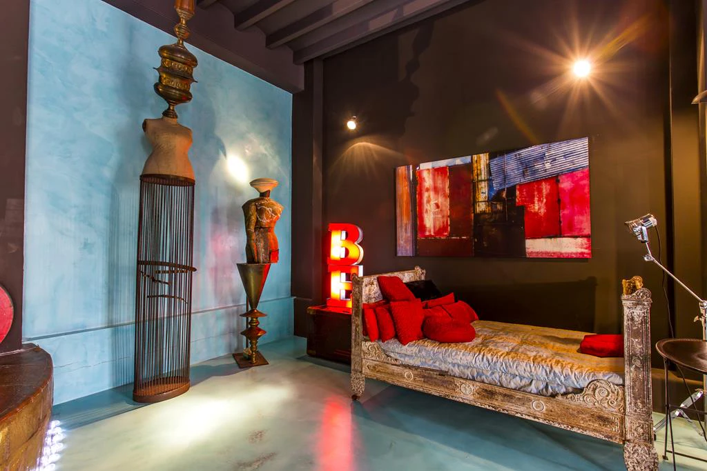 Two-storey town house with extensive interior patio, Dénia