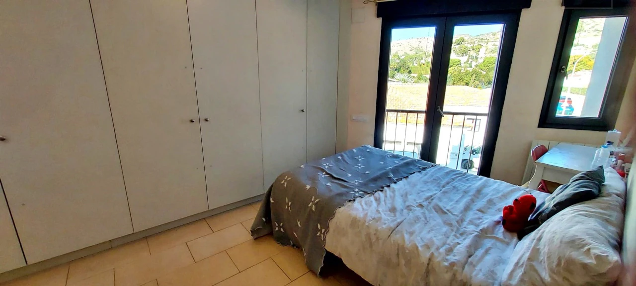 Large Townhouse For Sale in Javea