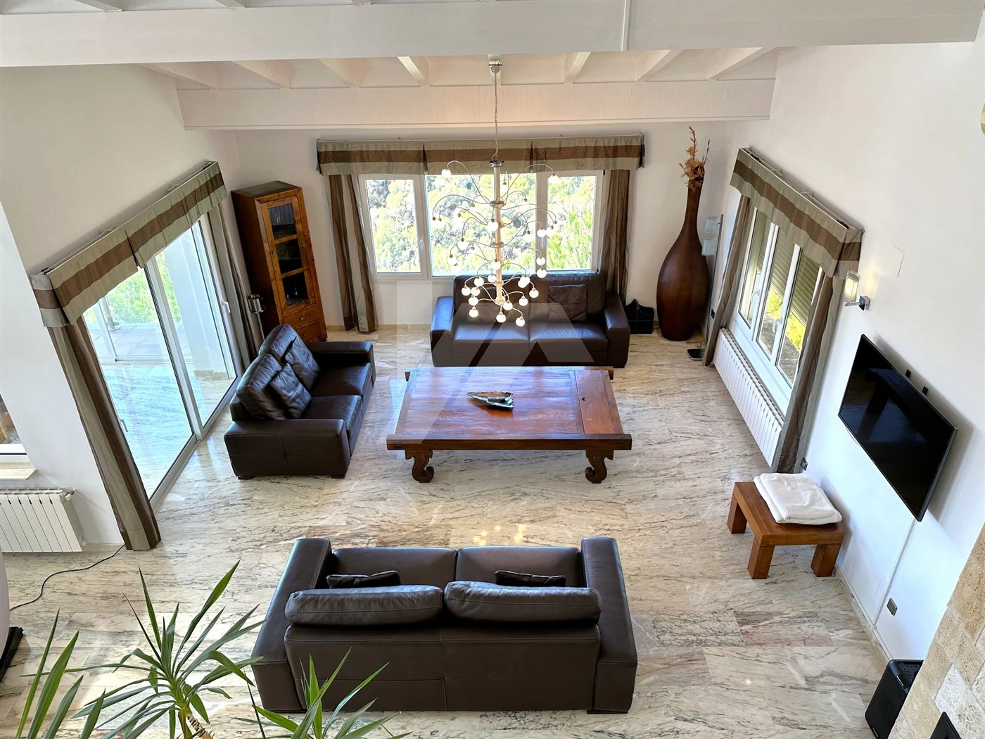Uitzonderlijke villa te koop met uitzicht op zee in Moraira.