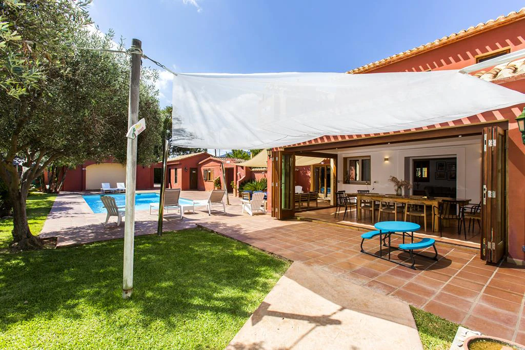 Villa with direct access to one of the best beaches in Dénia