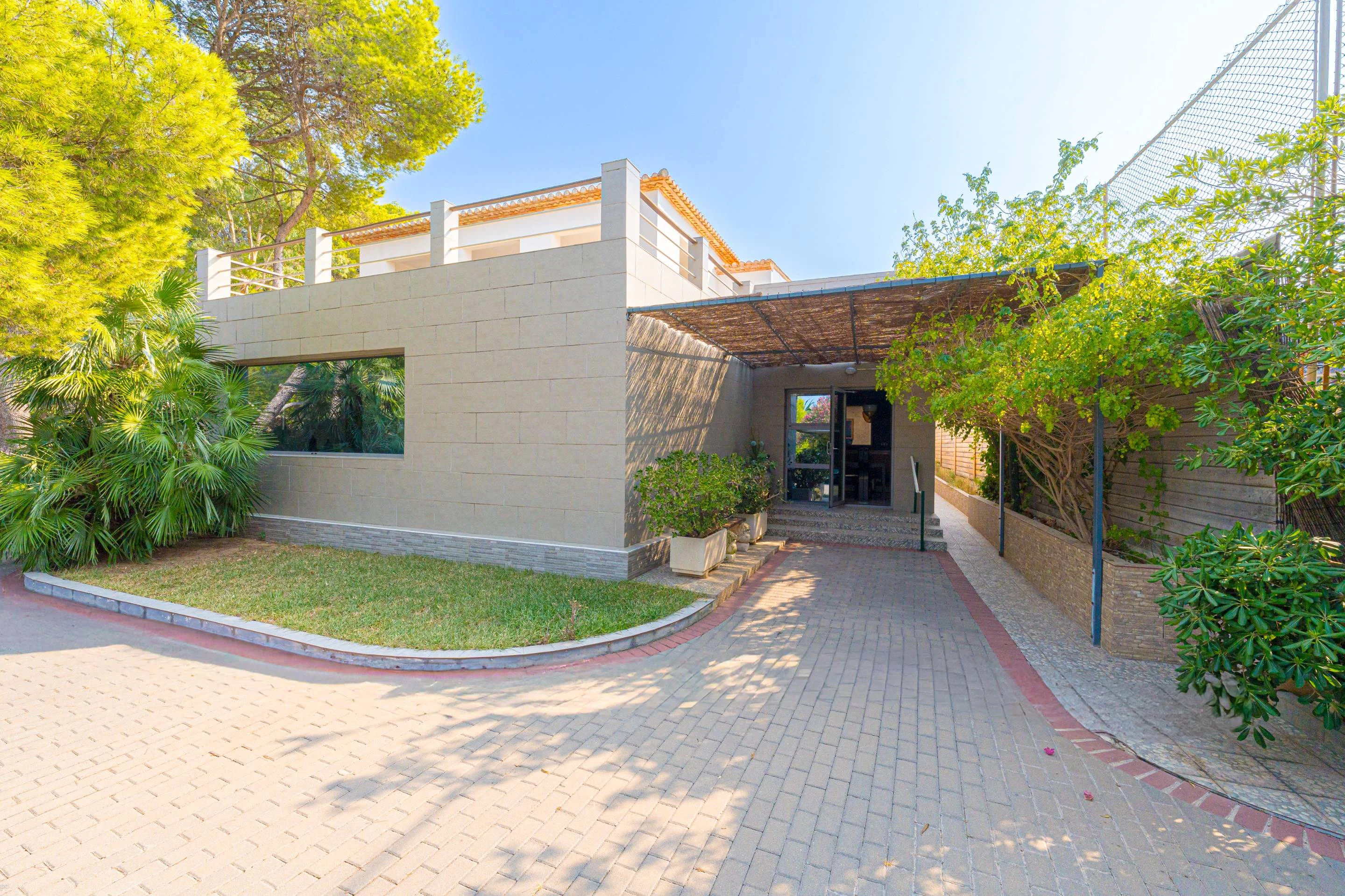 Villa for sale in Denia