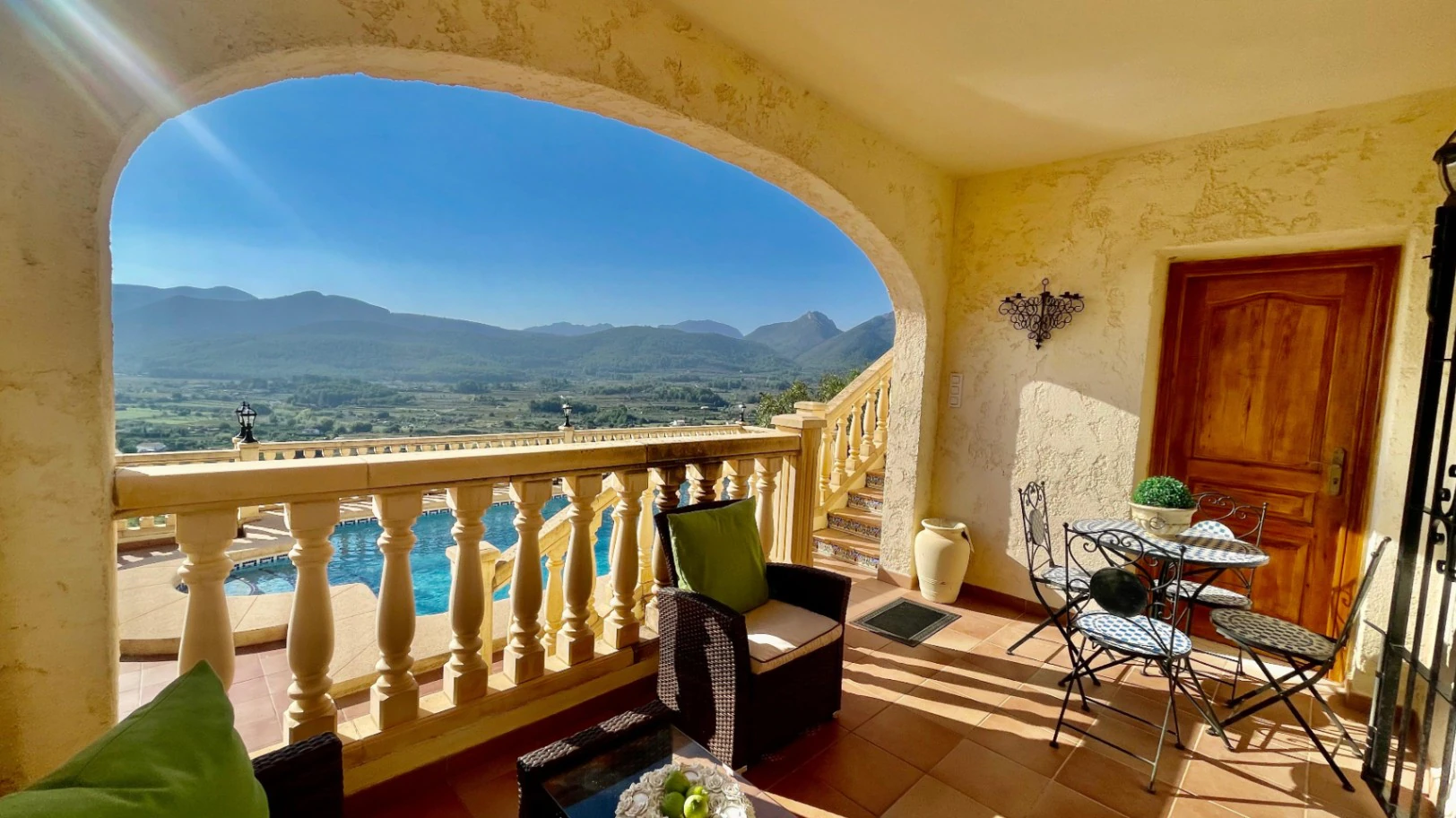 Villa à vendre à Jalon : vue spectaculaire sur la vallée, exposition sud
