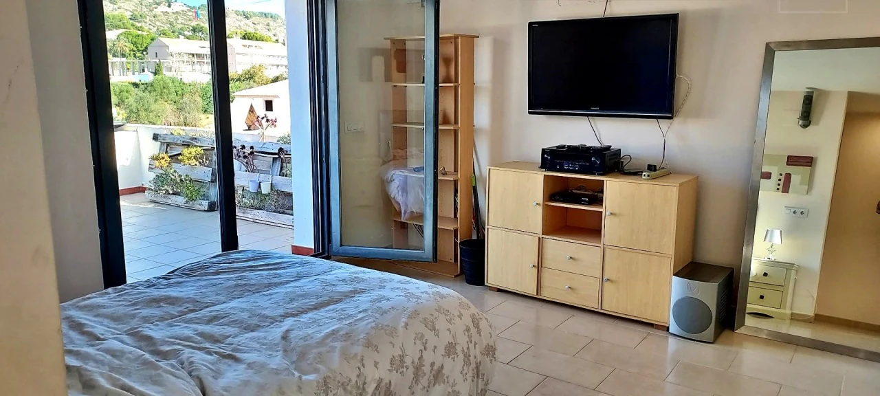 Large Townhouse For Sale in Javea