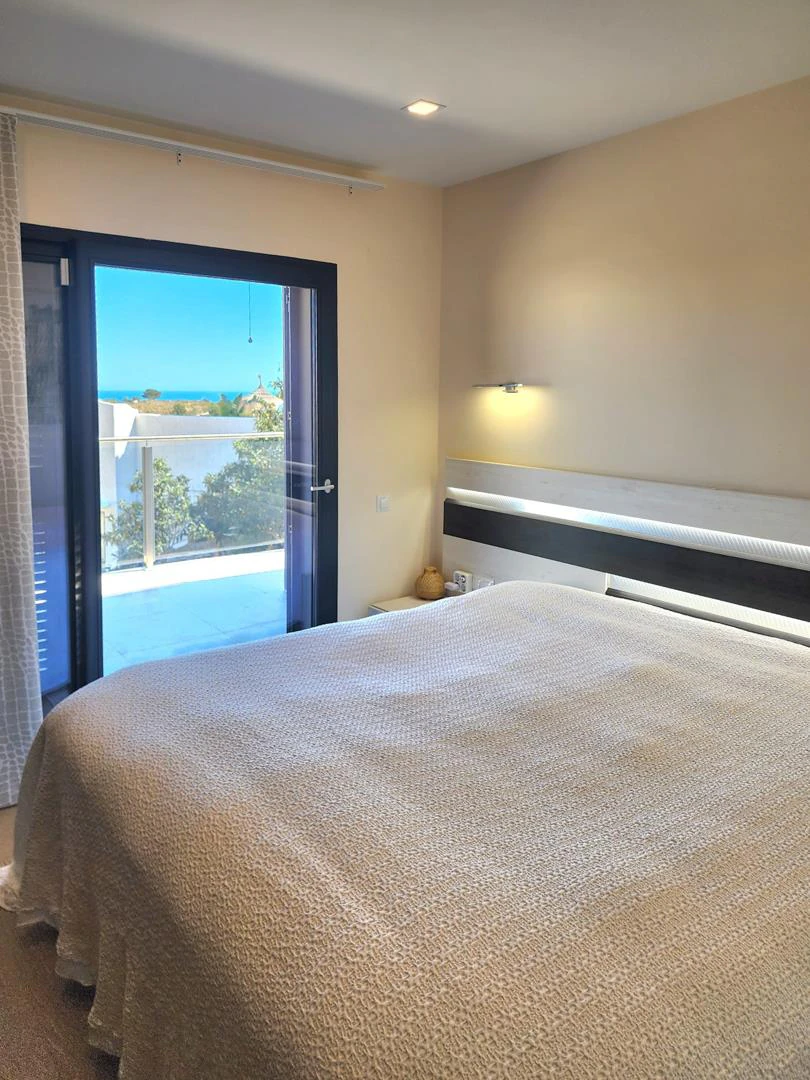 Cumbre del Sol Modern villa with sea views