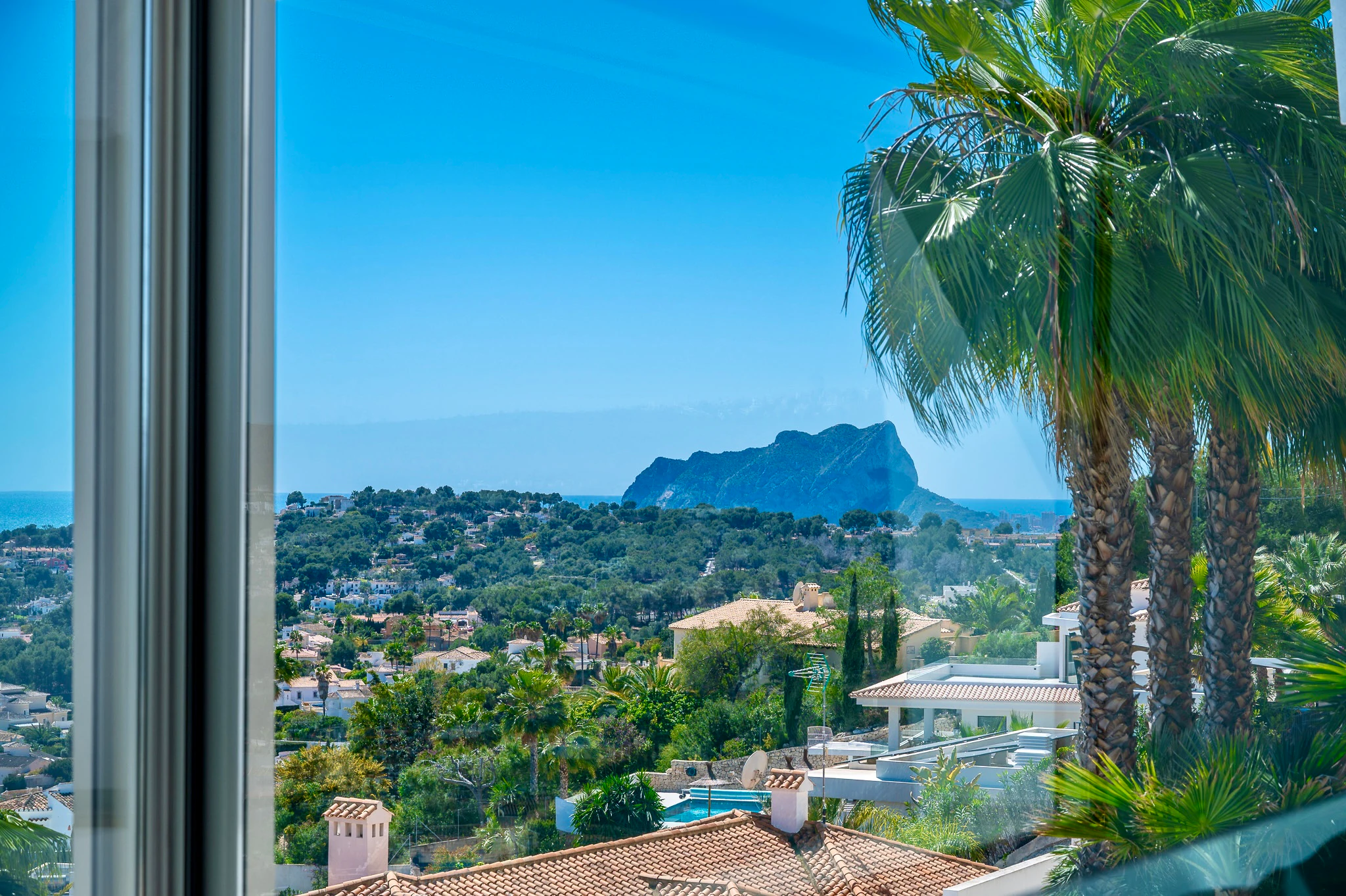 Außergewöhnliche Luxusvilla in Moraira – Wo Design, Technologie und Meerblick aufeinandertreffen