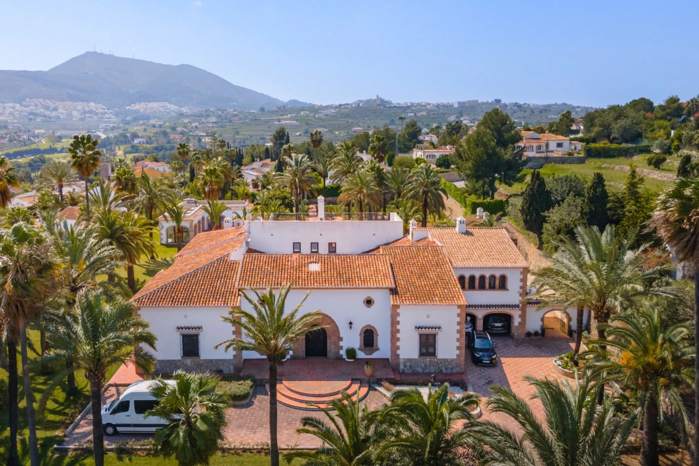 Grande villa avec maison d’hôtes à Jávea et terrain 5.835m2
