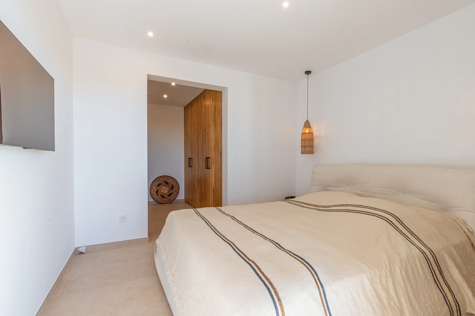 Ibiza Style Luxury Villa in Moraira — Mediterranean Elegance Just 1 km from the Sea