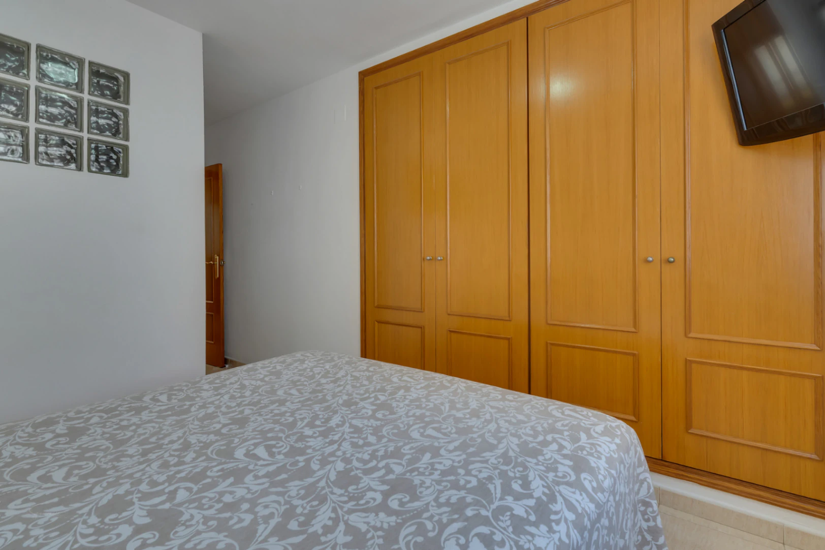 Apartment very close to the old town of Javea with parking.
