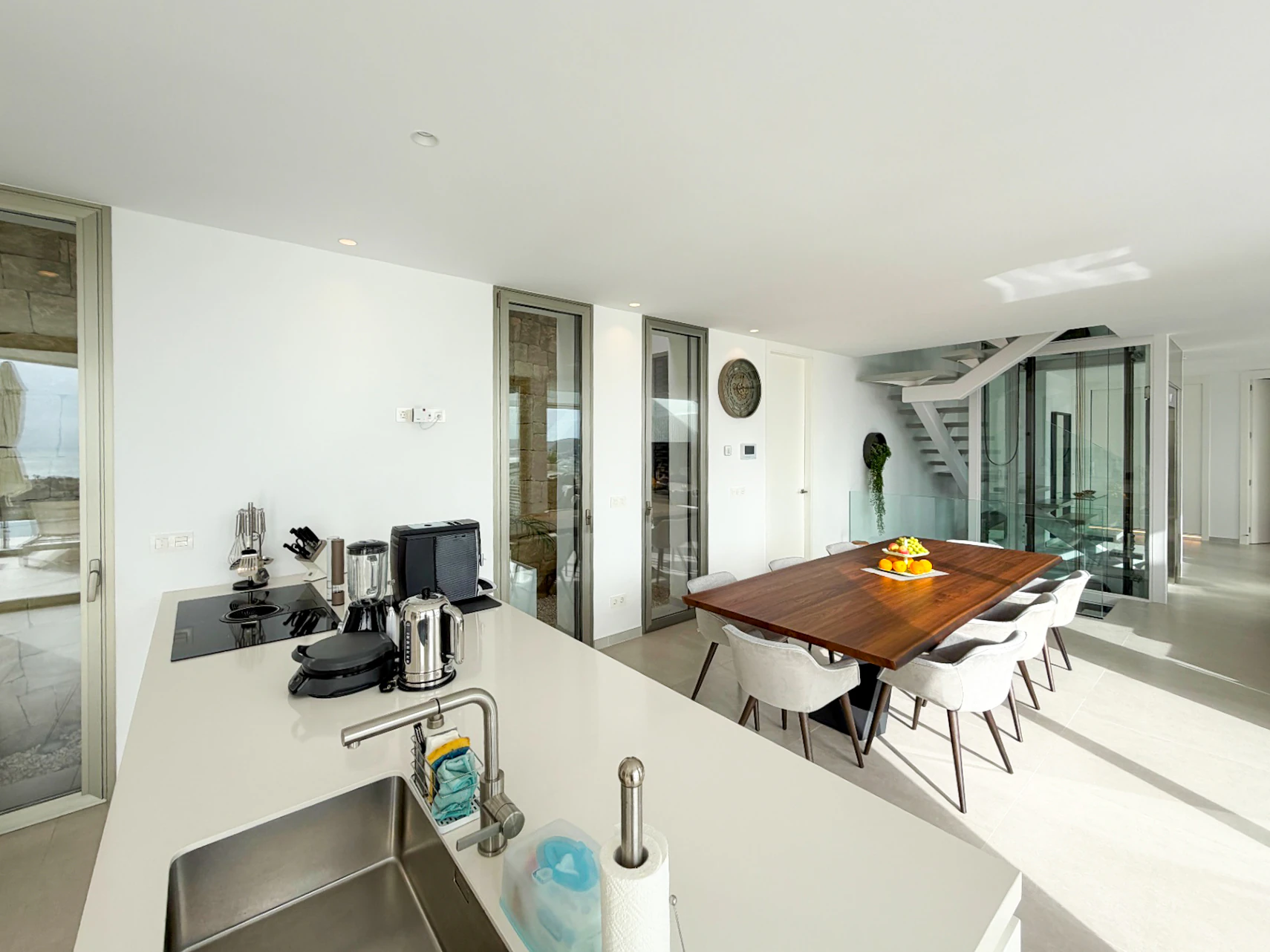 Außergewöhnliche Luxusvilla in Moraira – Wo Design, Technologie und Meerblick aufeinandertreffen