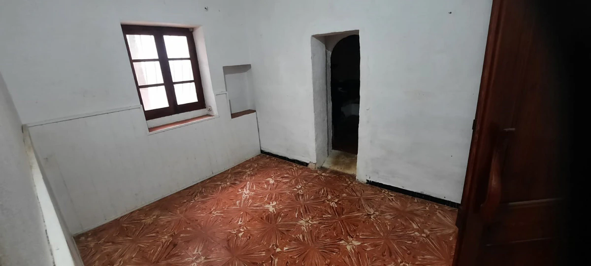 VILLA WITH 3 HOUSINGS TO REFORM IN LAS ROTAS, DÉNIA
