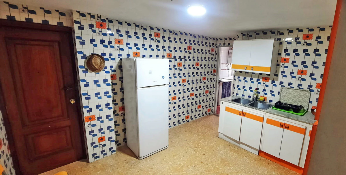 GRAN PISO CON 2 ENTRADAS EN EL CASCO URBANO DE DÉNIA