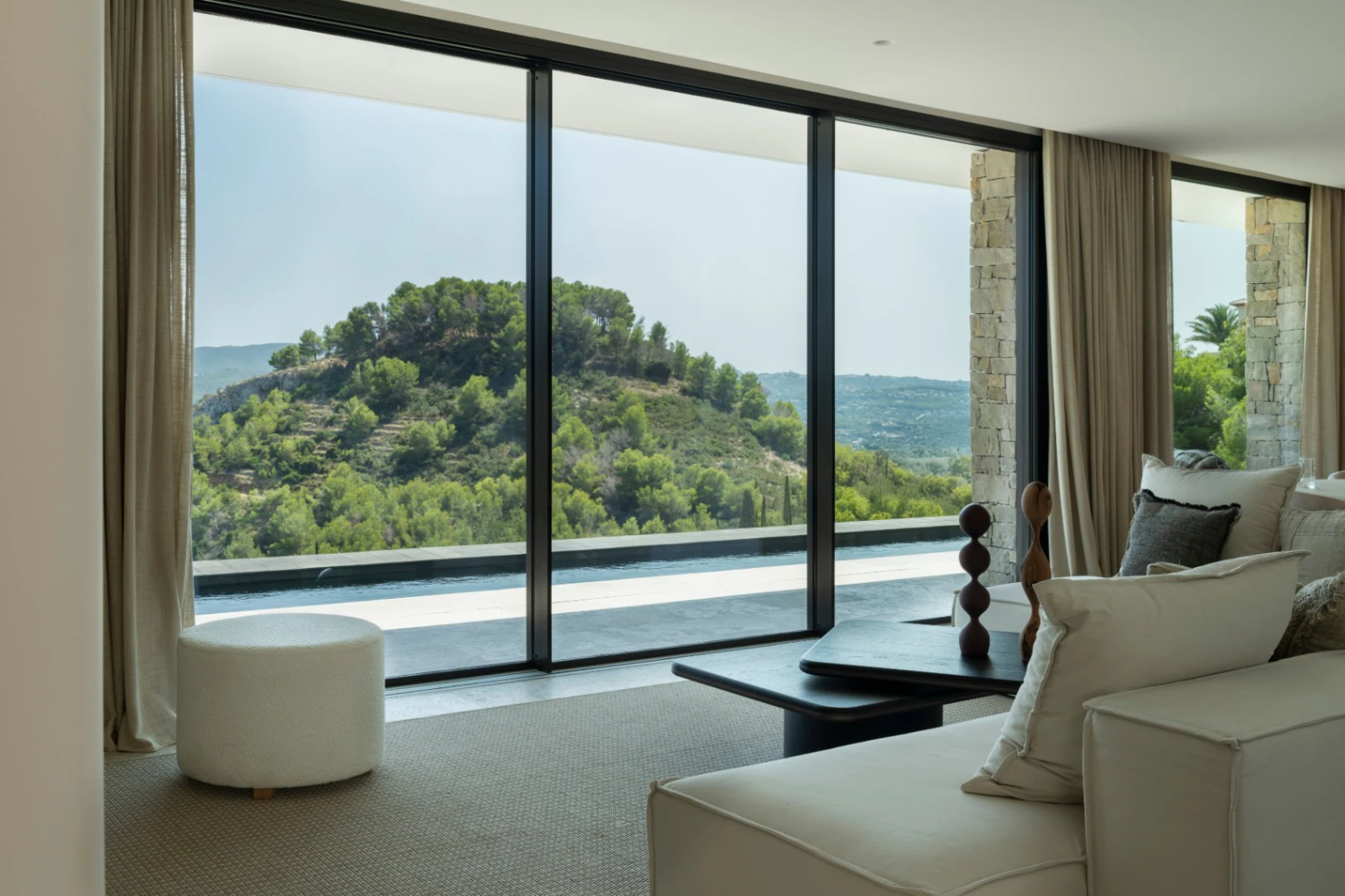 Exclusive luxury villa for sale in Jávea, with panoramic sea and mountain views.