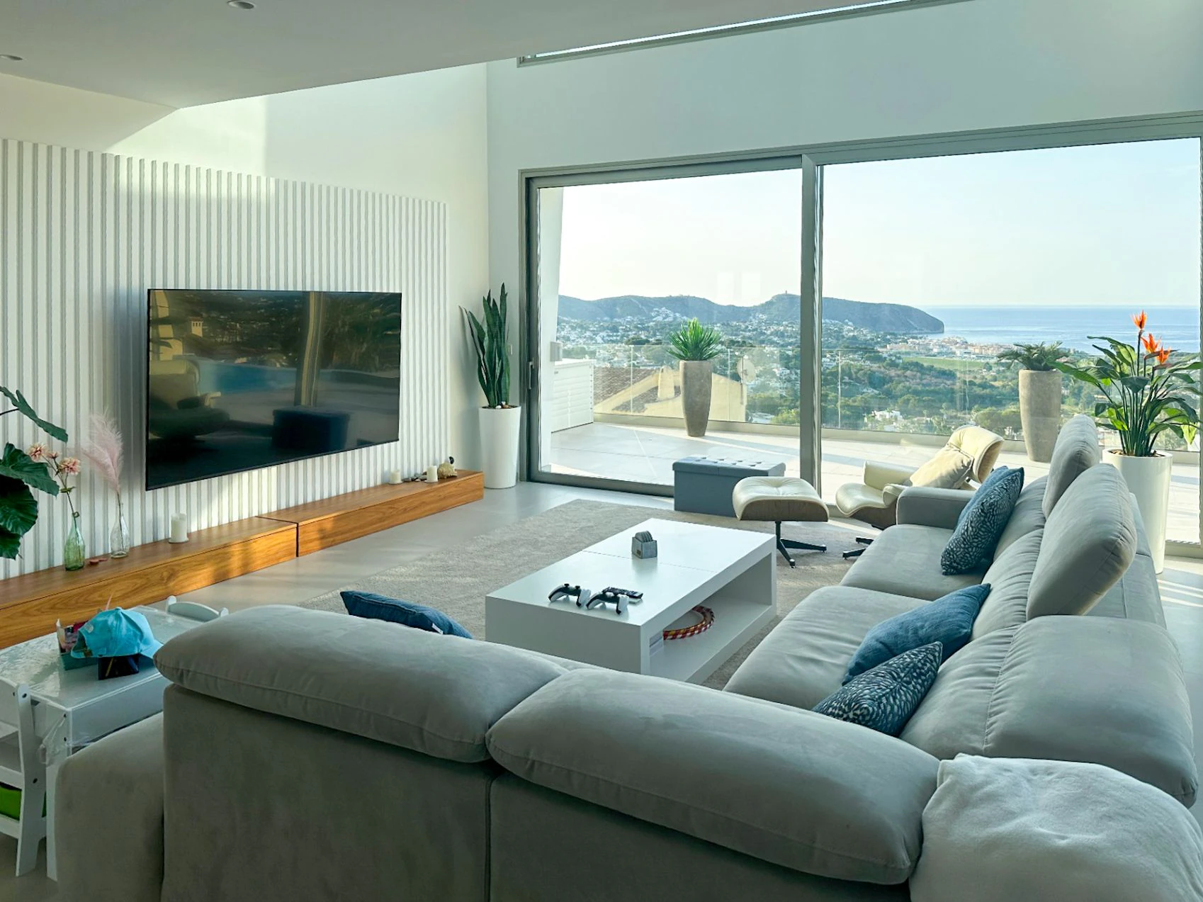 Außergewöhnliche Luxusvilla in Moraira – Wo Design, Technologie und Meerblick aufeinandertreffen