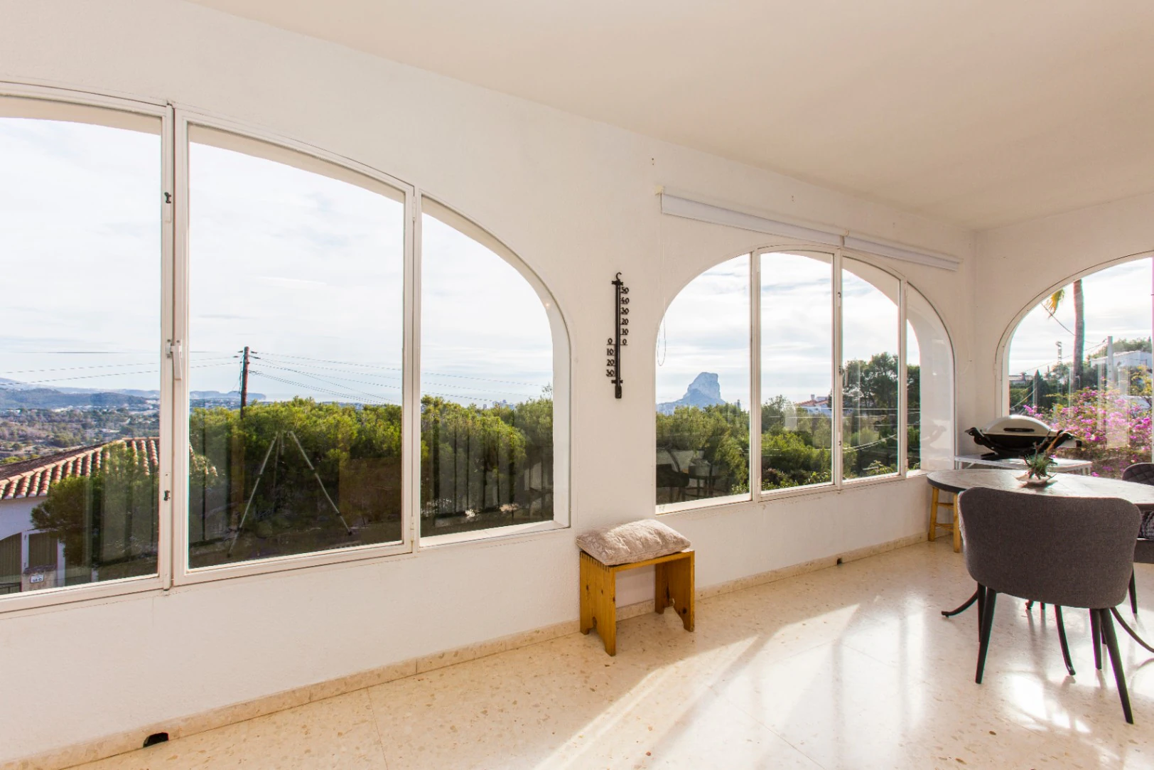 Sea view villa and additional plot for sale in Calpe