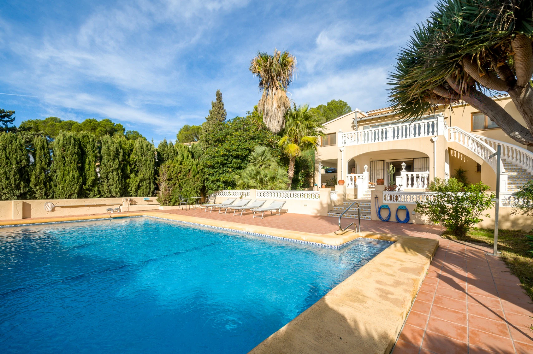 Villa con vista al mar en venta en Moraira, a poca distancia del centro