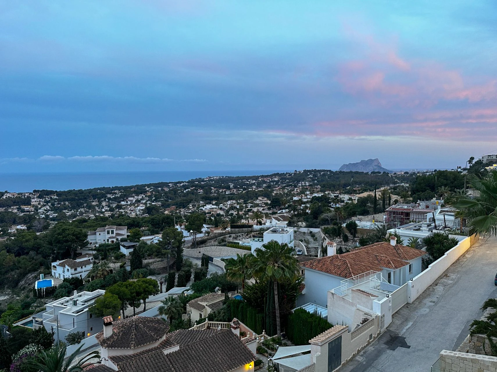 Außergewöhnliche Luxusvilla in Moraira – Wo Design, Technologie und Meerblick aufeinandertreffen