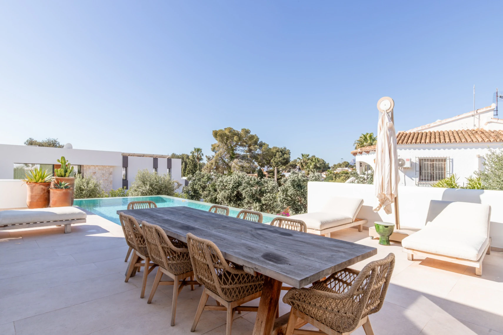 Ibiza Style Luxury Villa in Moraira — Mediterranean Elegance Just 1 km from the Sea