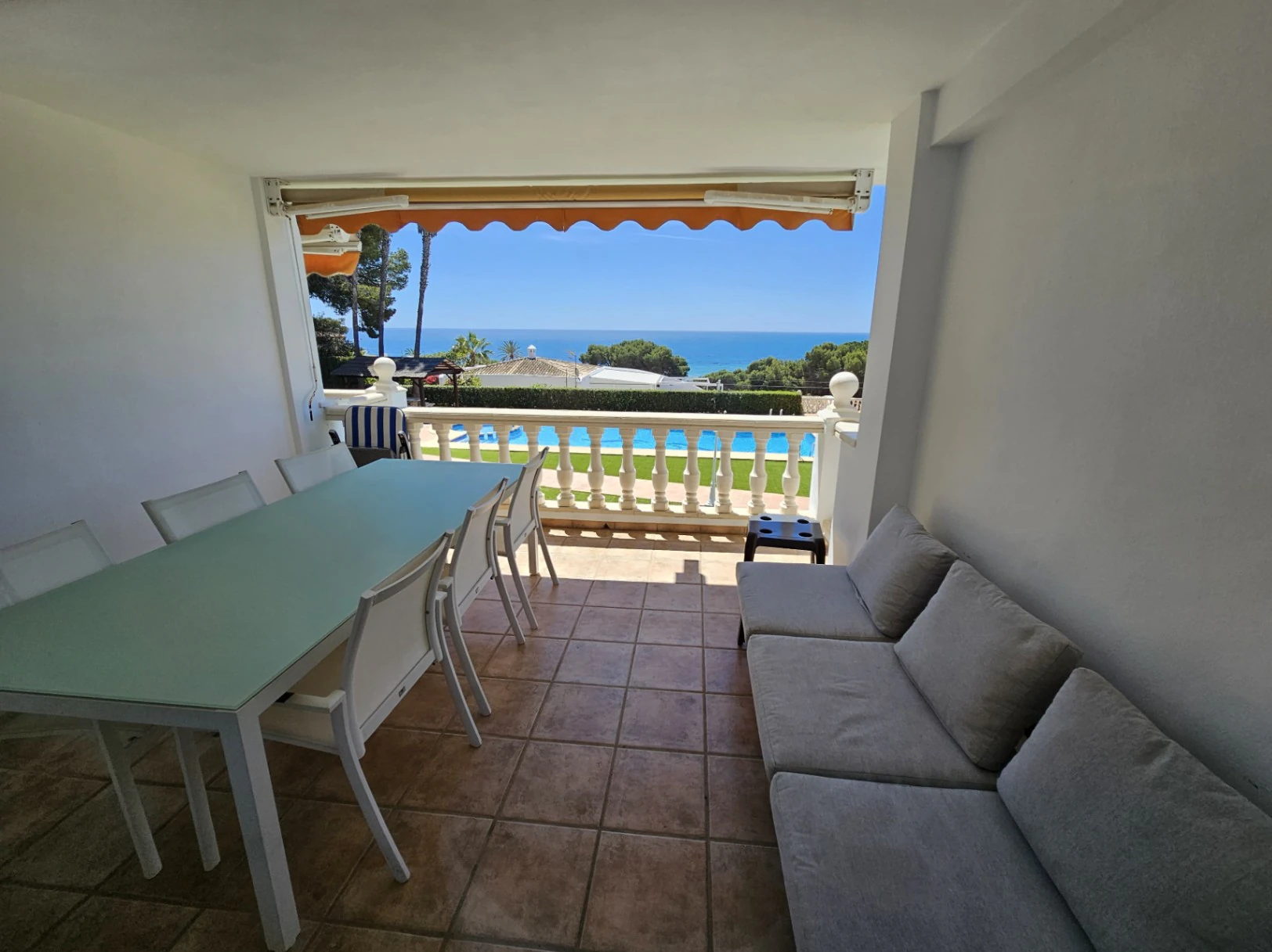 Duplex for sale in Moraira with sea views