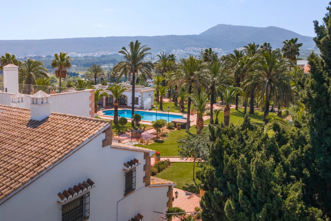 Grande villa avec maison d’hôtes à Jávea et terrain 5.835m2