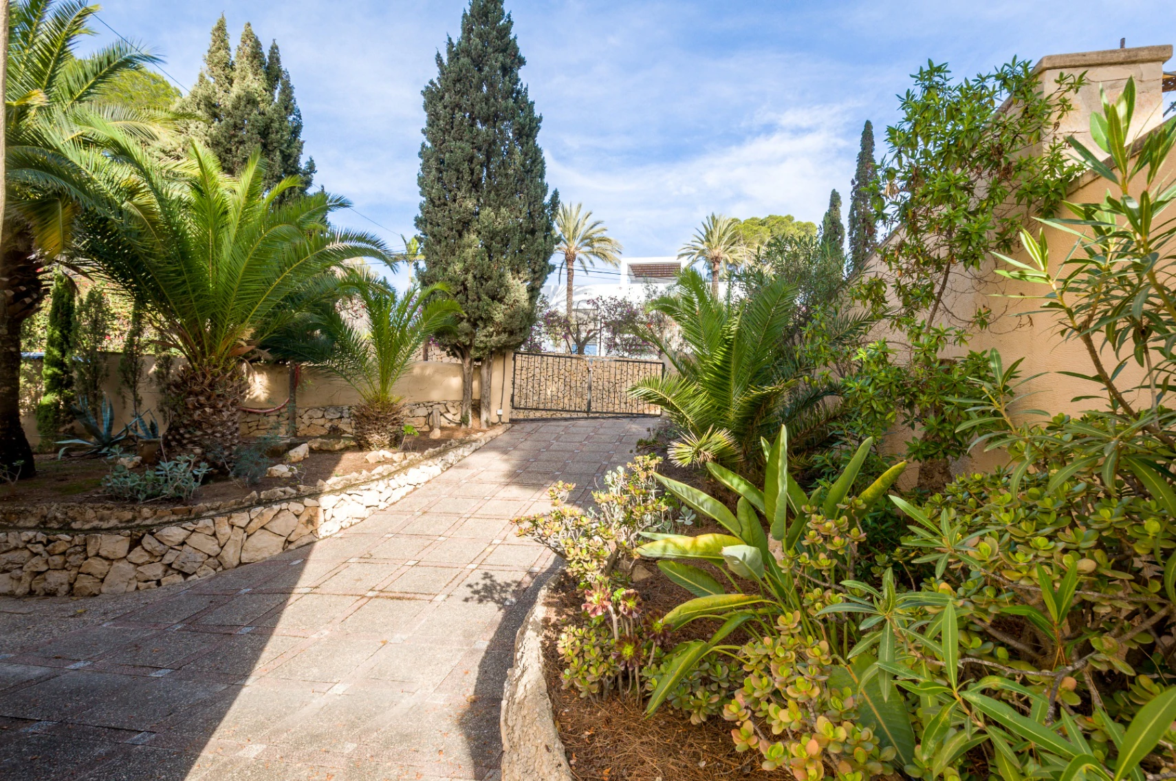 Villa con vista al mar en venta en Moraira, a poca distancia del centro