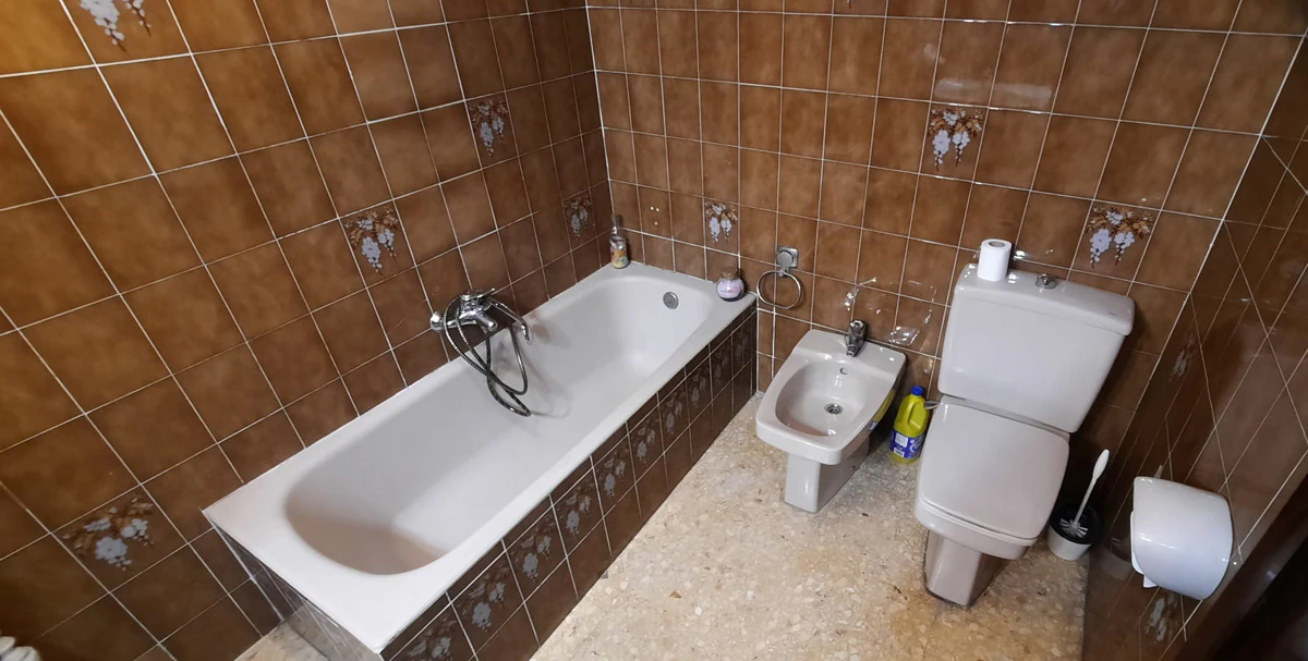 GRAN PISO CON 2 ENTRADAS EN EL CASCO URBANO DE DÉNIA